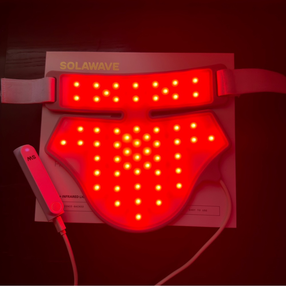 Solawave Neck & Chest Rejuvenating Mask
